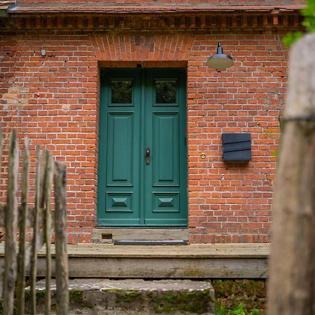 Wald- Und Seeidyll Im Historischen Forsthaus Neuruppin Dış mekan fotoğraf