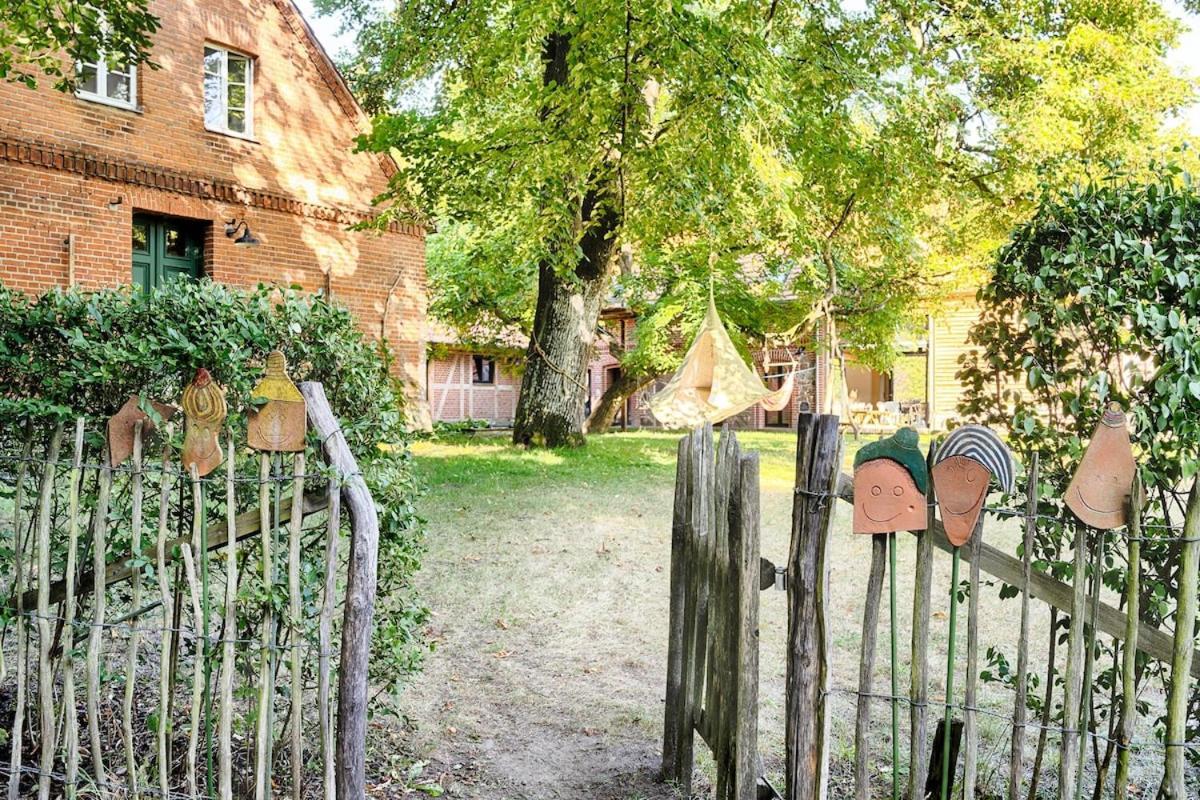 Wald- Und Seeidyll Im Historischen Forsthaus Neuruppin Dış mekan fotoğraf